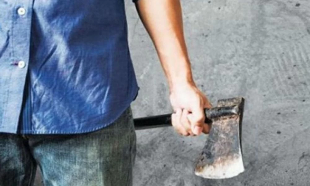 Ινδία: Άντρας επιτέθηκε σε γυναίκα με τσεκούρι επειδή τον απέρριψε